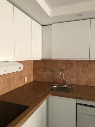 Appartement à louer 2 pièces 45 m²
