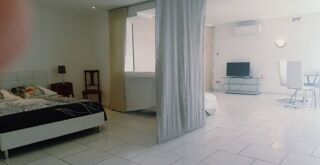  Appartement à louer 1 pièce 50 m²