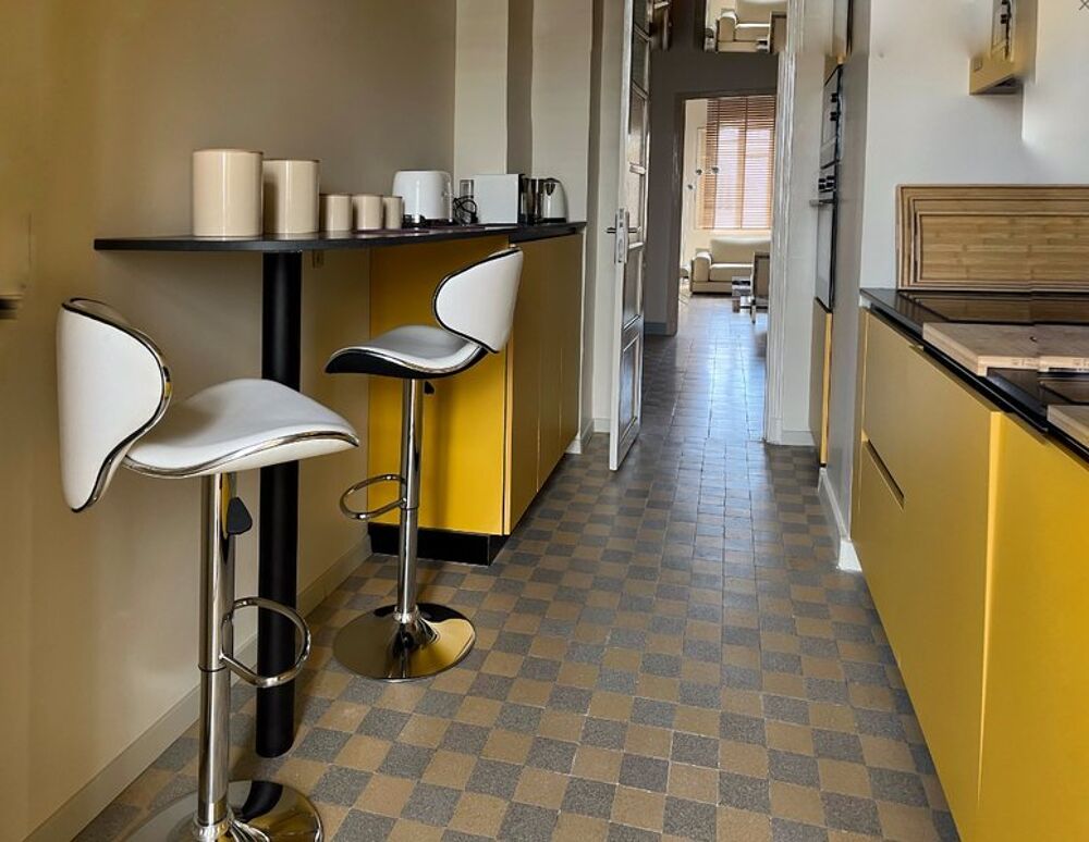 location Appartement - 3 pièce(s) - 75 m² Marseille 4