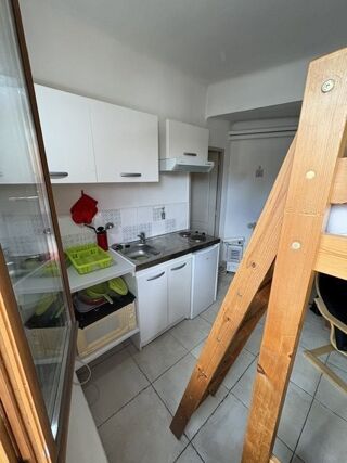  Appartement à louer 1 pièce 14 m²