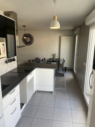  Appartement à louer 2 pièces 44 m²