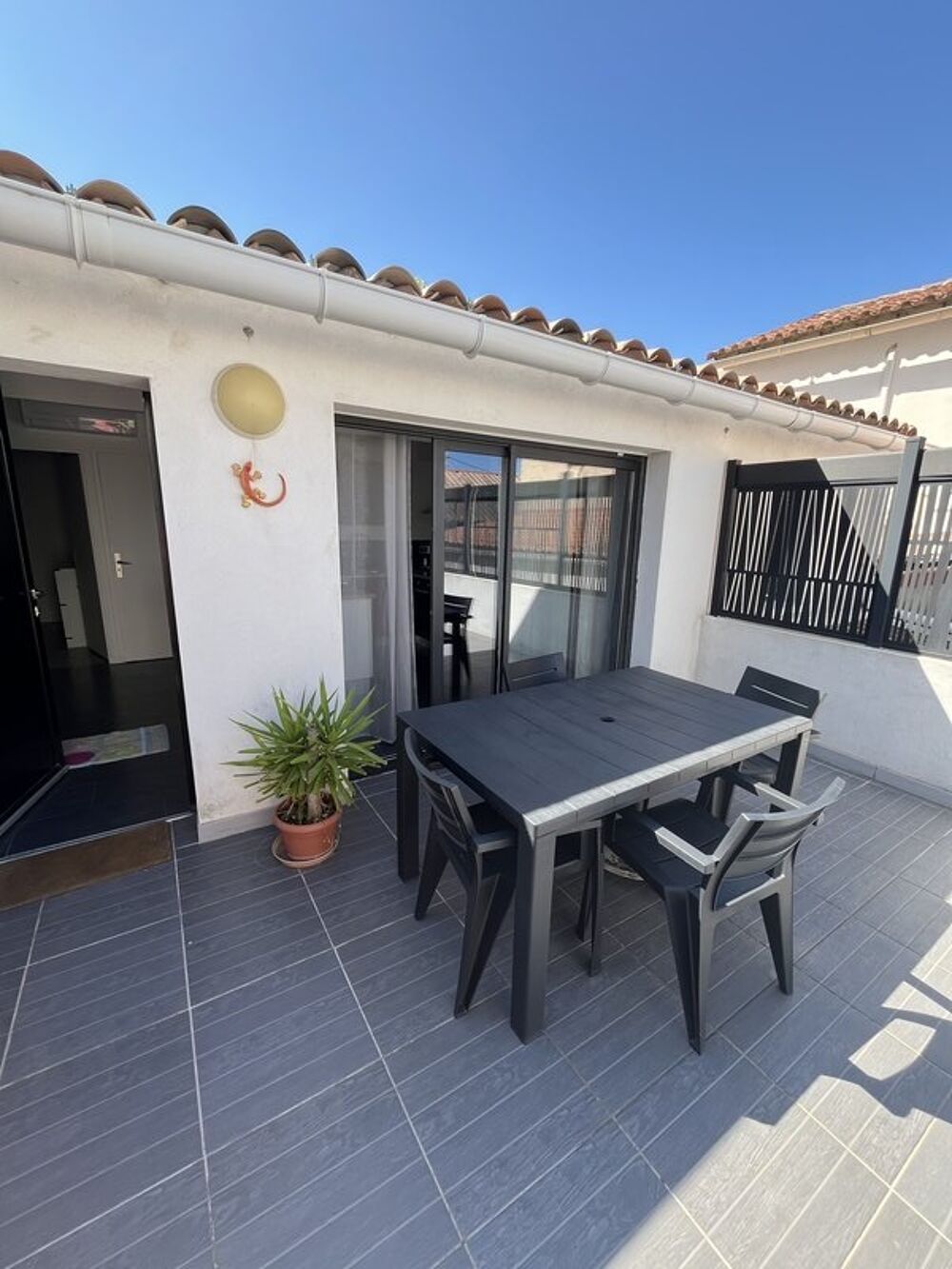 location Maison - 3 pièce(s) - 70 m² Marseille 8