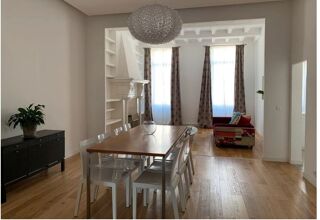  Appartement à louer 4 pièces 132 m²