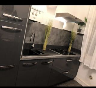  Appartement � louer 3 pi�ces 64 m� Marseille