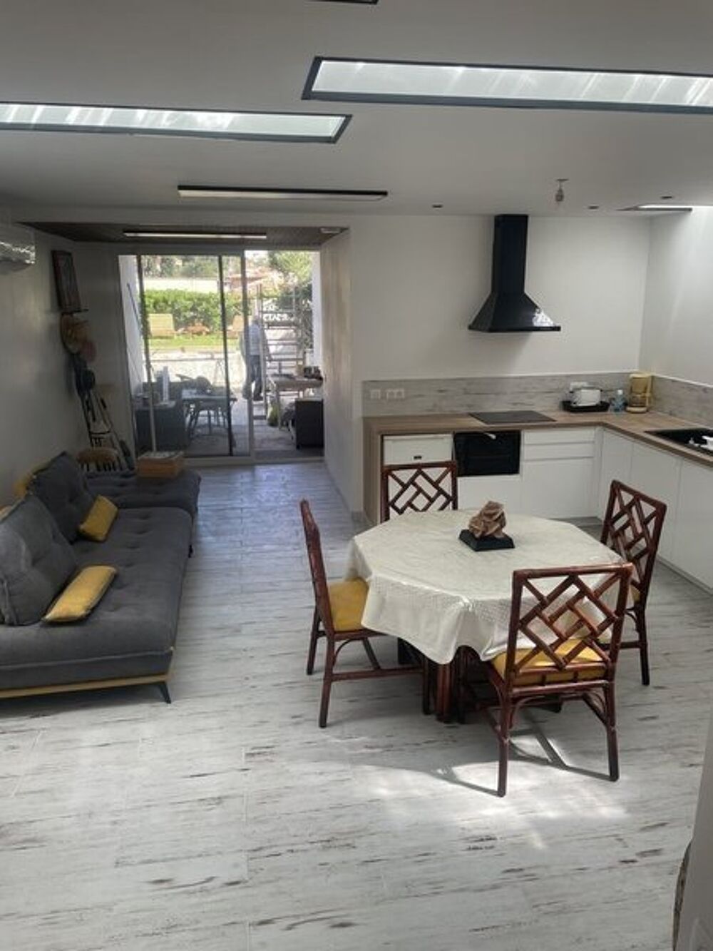 **Découvrez votre futur chez-vous à Cassis** Situ....