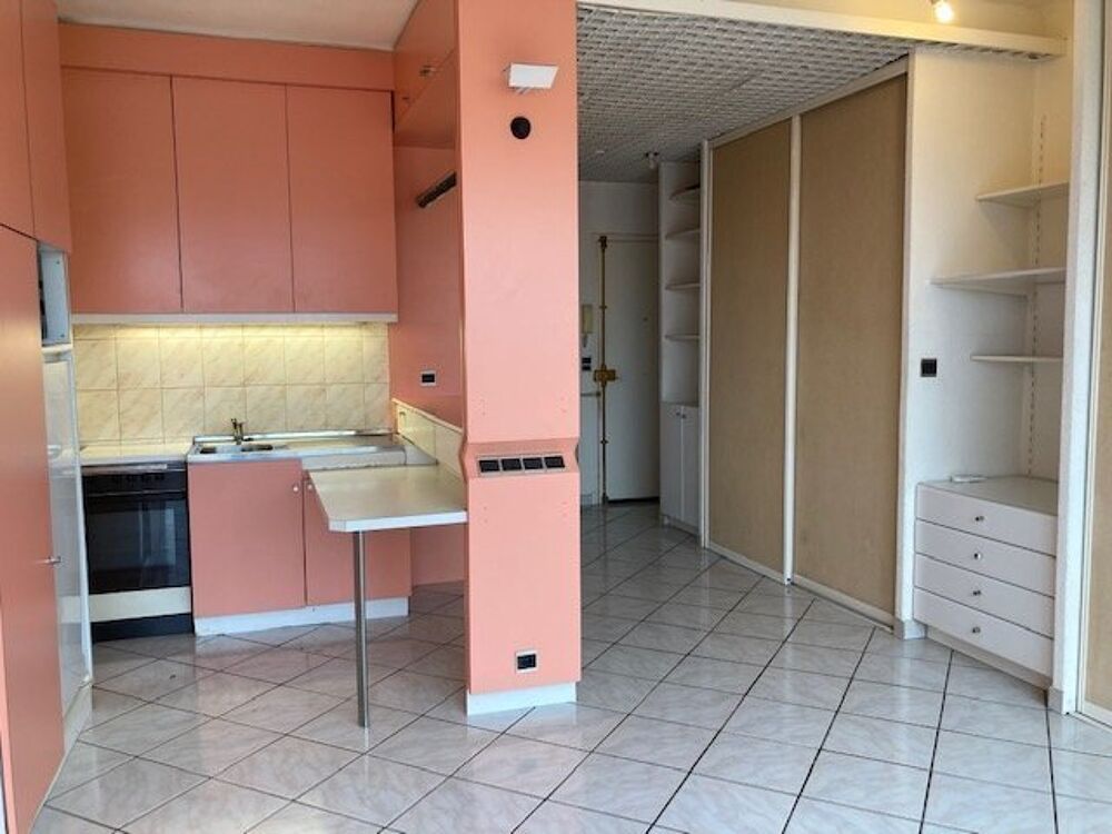 location Appartement - 1 pice(s) - 35 m Marseille 4