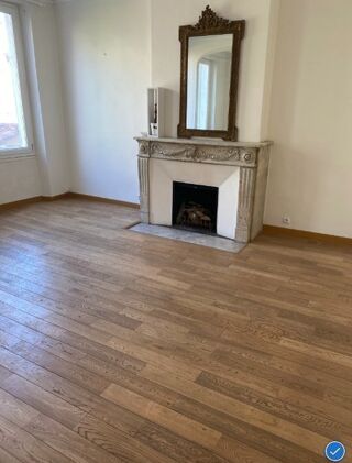 location Appartement - 3 pièce(s) - 110 m² Marseille 6