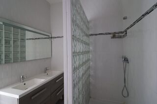  Appartement à louer 3 pièces 40 m²