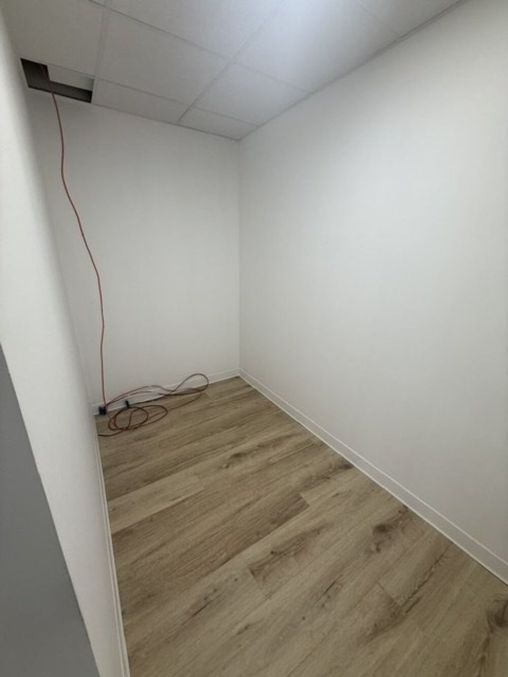  Location / Local Commercial - 185 m² Aix-en-Provence (13100)