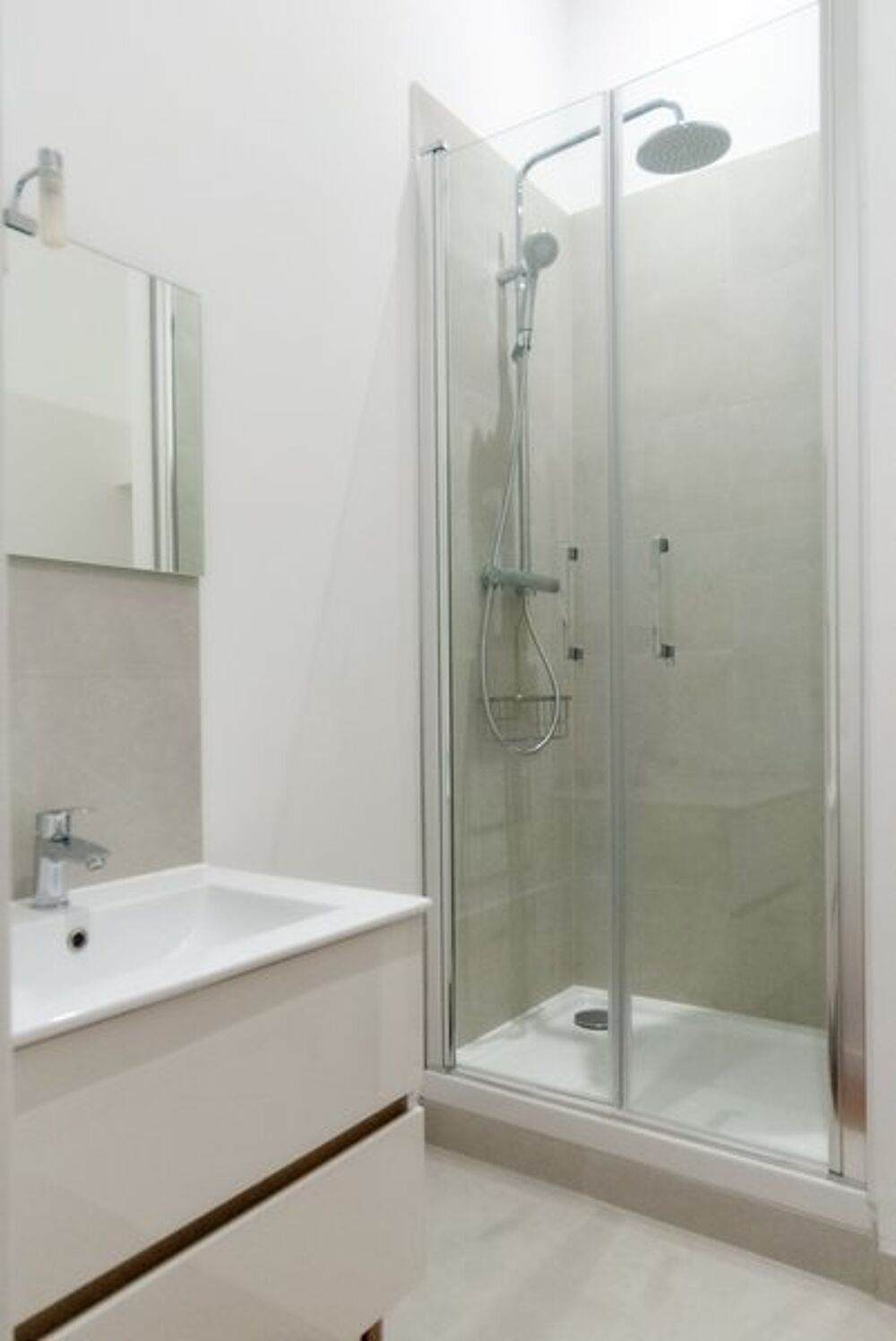 location Appartement - 1 pièce(s) - 23 m² Marseille 1