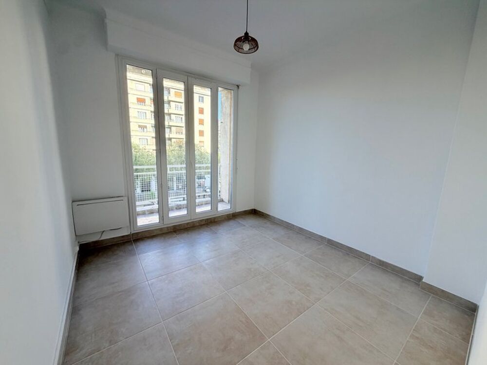 location Appartement - 3 pièce(s) - 64 m² Marseille 4