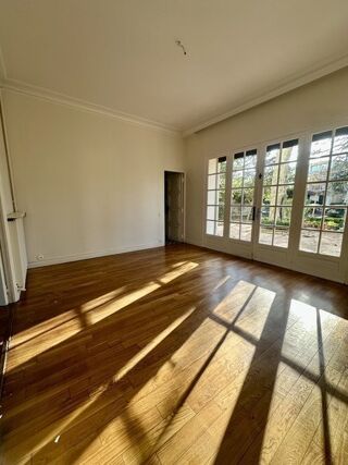  Maison  louer 7 pices 250 m