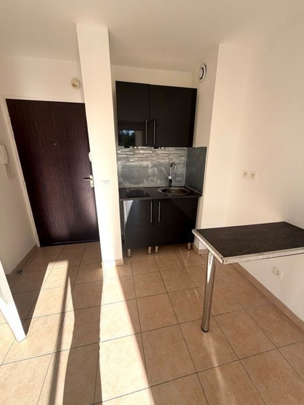 location Appartement - 2 pièce(s) - 26 m² Marseille 13