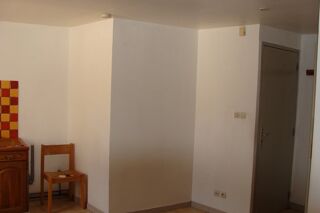  Appartement à louer 1 pièce 25 m²