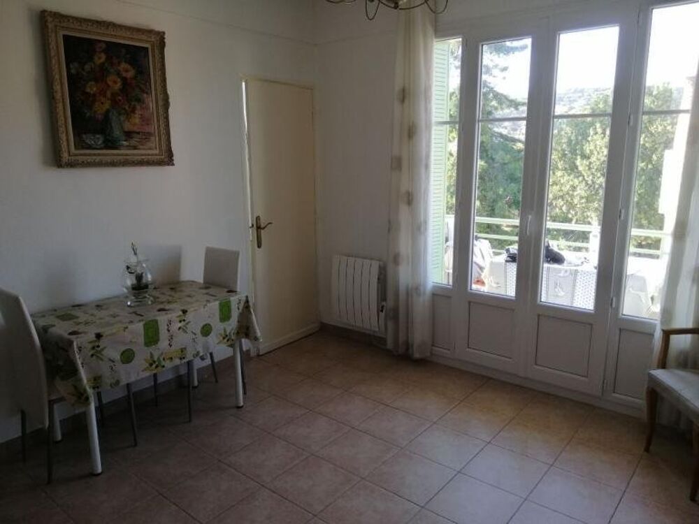 À LOUER - T1 MEUBLÉ AVEC BALCON ET VUE MER - QUARTIER CA....