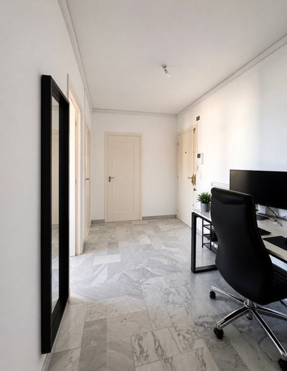 location Appartement - 3 pièce(s) - 75 m² Marseille 6
