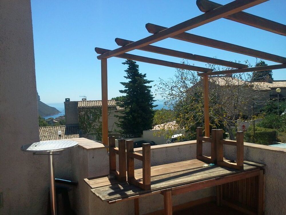 T3 dans Villa à louer - Quartier CASSIS Situé au ....