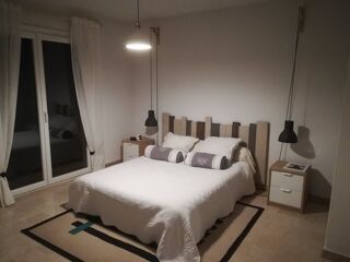  Appartement à louer 4 pièces 85 m²