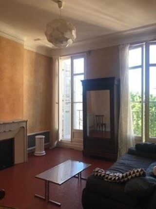 Appartement à louer 3 pièces 65 m²