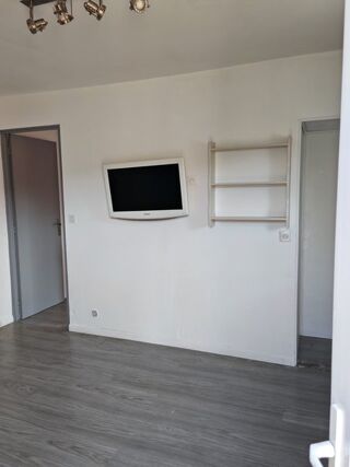  Appartement à louer 2 pièces 28 m²