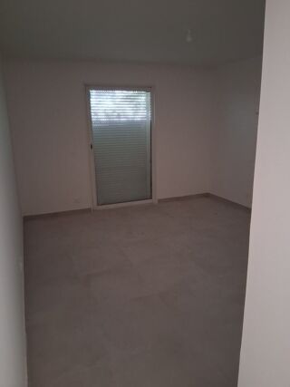  Maison à louer 7 pièces 251 m²