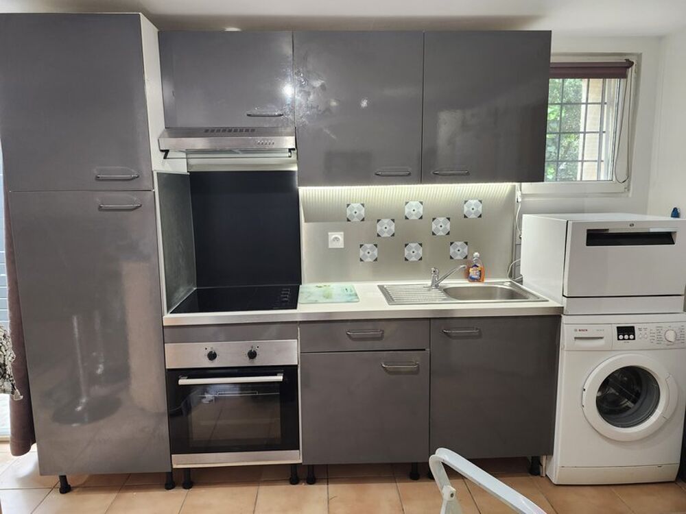 Appartement T1 meublé, en RDC sur 1-NEOULES, 83136. ....