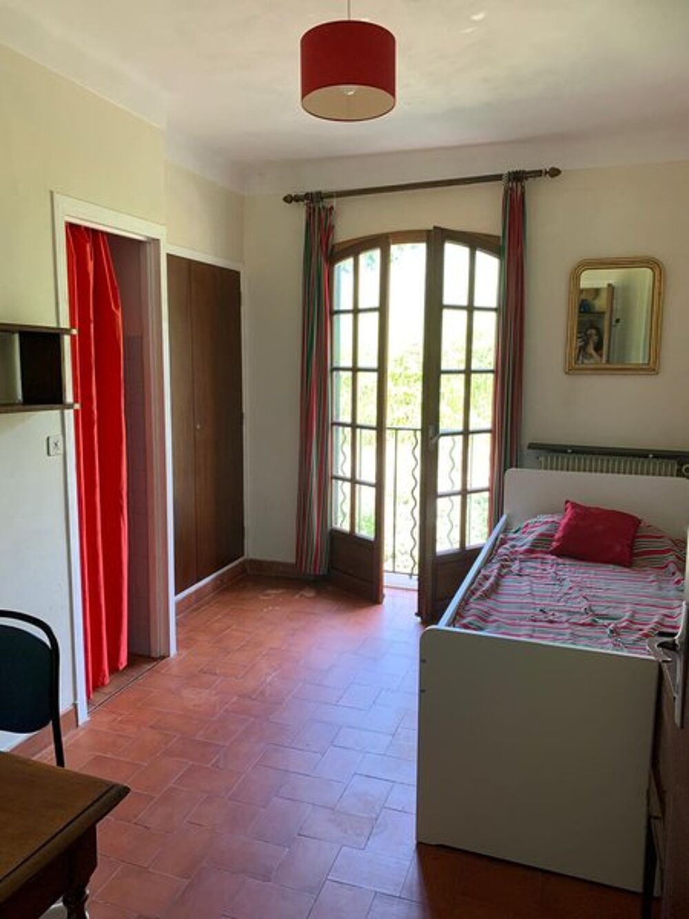 location Appartement - 1 pièce(s) - 10 m² Aix-en-Provence (13100)