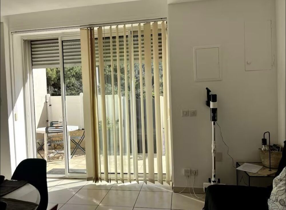 location Appartement - 2 pièce(s) - 25 m² Marseille 9