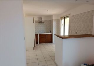  Appartement à louer 3 pièces 80 m²