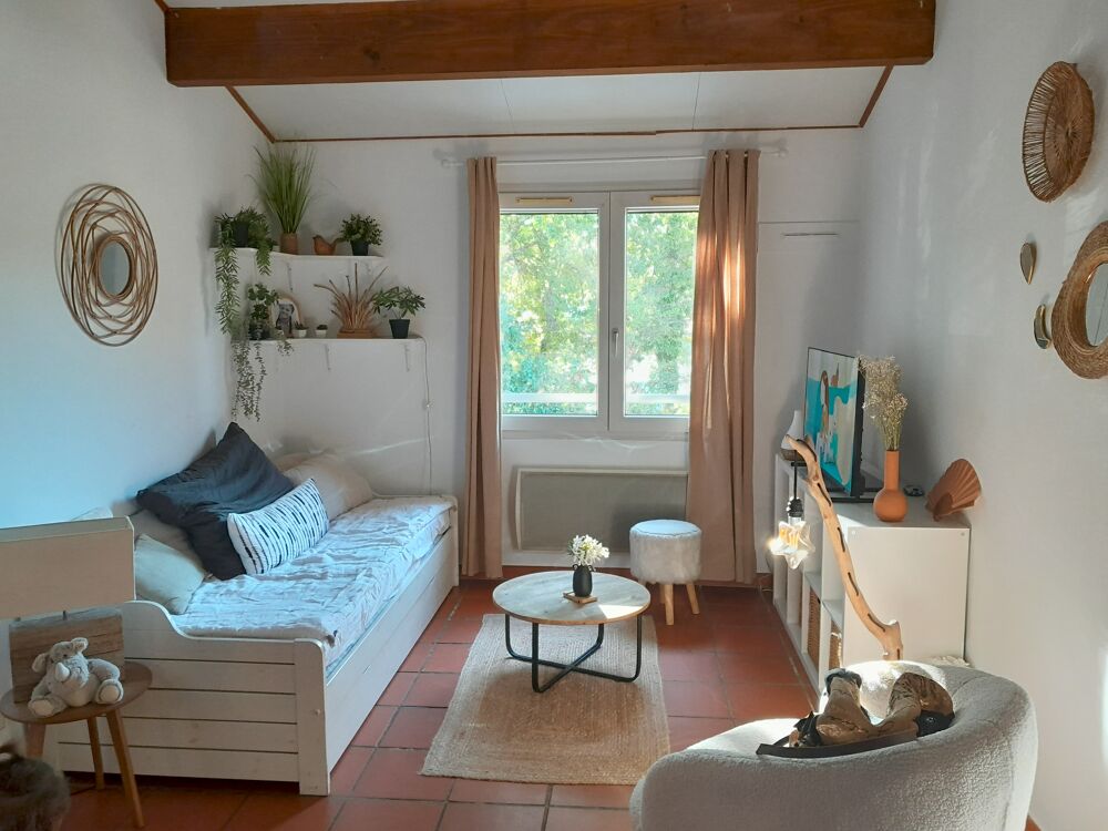 13790 Centre CHATEAUNEUF LE ROUGE T2 46m2 Récent, Hall ,....