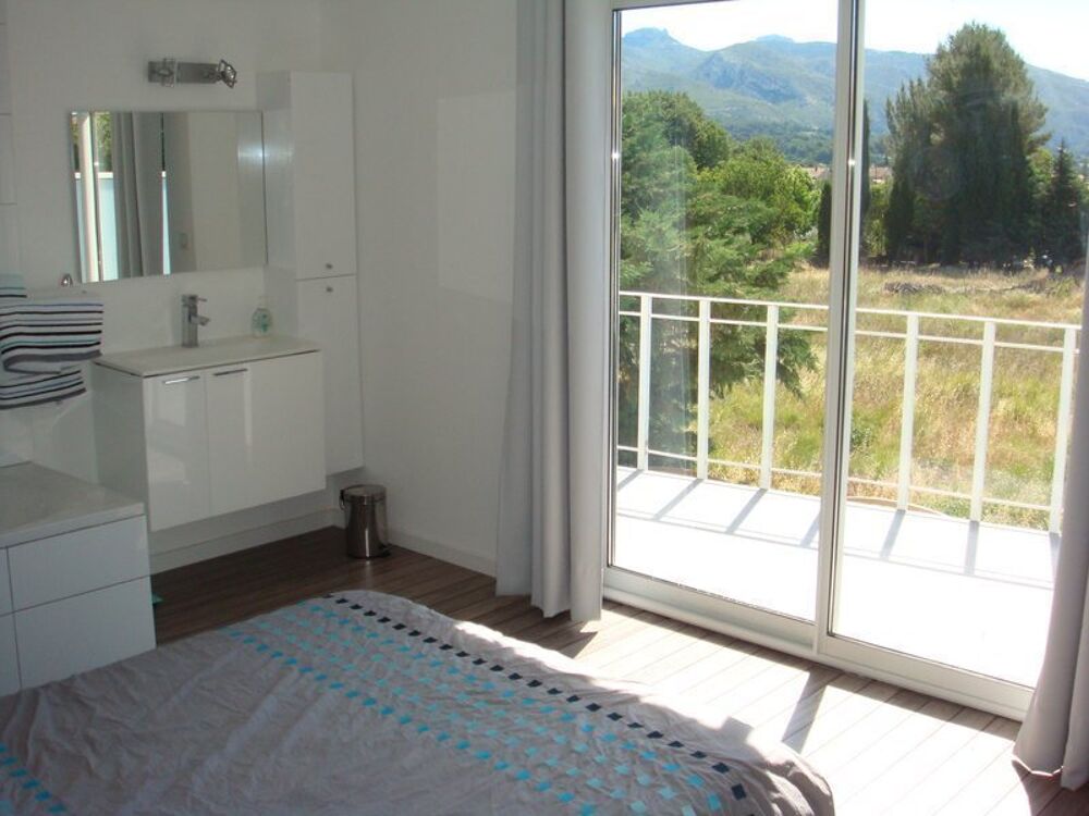 location Appartement - 3 pièce(s) - 100 m² Aubagne (13400)