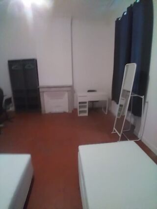  Appartement à louer 4 pièces 83 m²