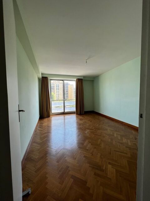  Appartement � louer 4 pi�ces 150 m�