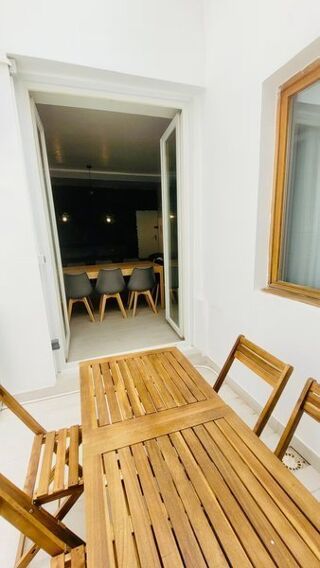  Appartement à louer 6 pièces 100 m²