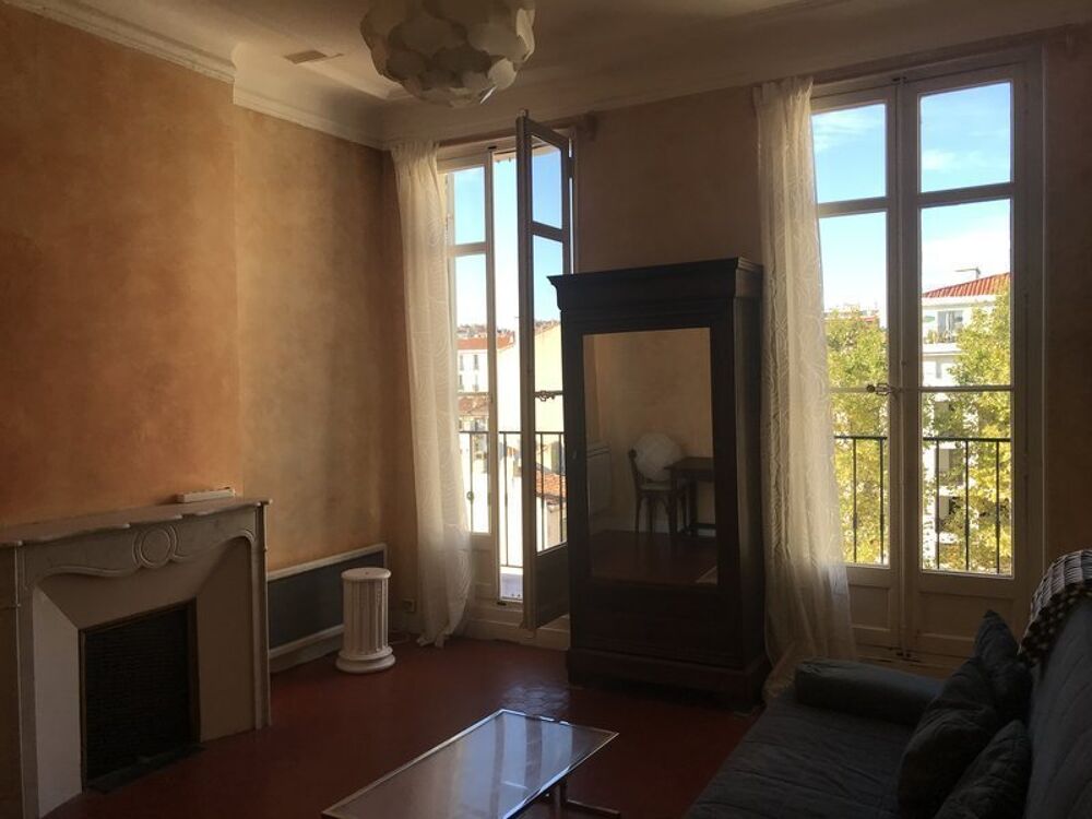 13005 Le Camas MARSEILLE T3. Hall, Sejour, Cuisine a....