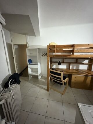  Appartement à louer 1 pièce 14 m²