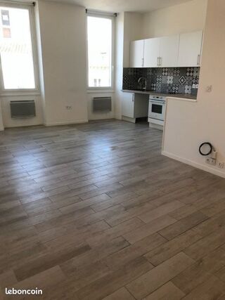  Appartement à louer 3 pièces 63 m²
