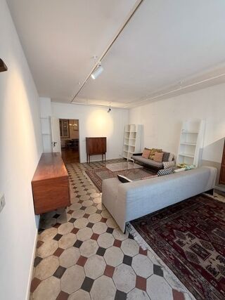  Appartement à louer 3 pièces 96 m²