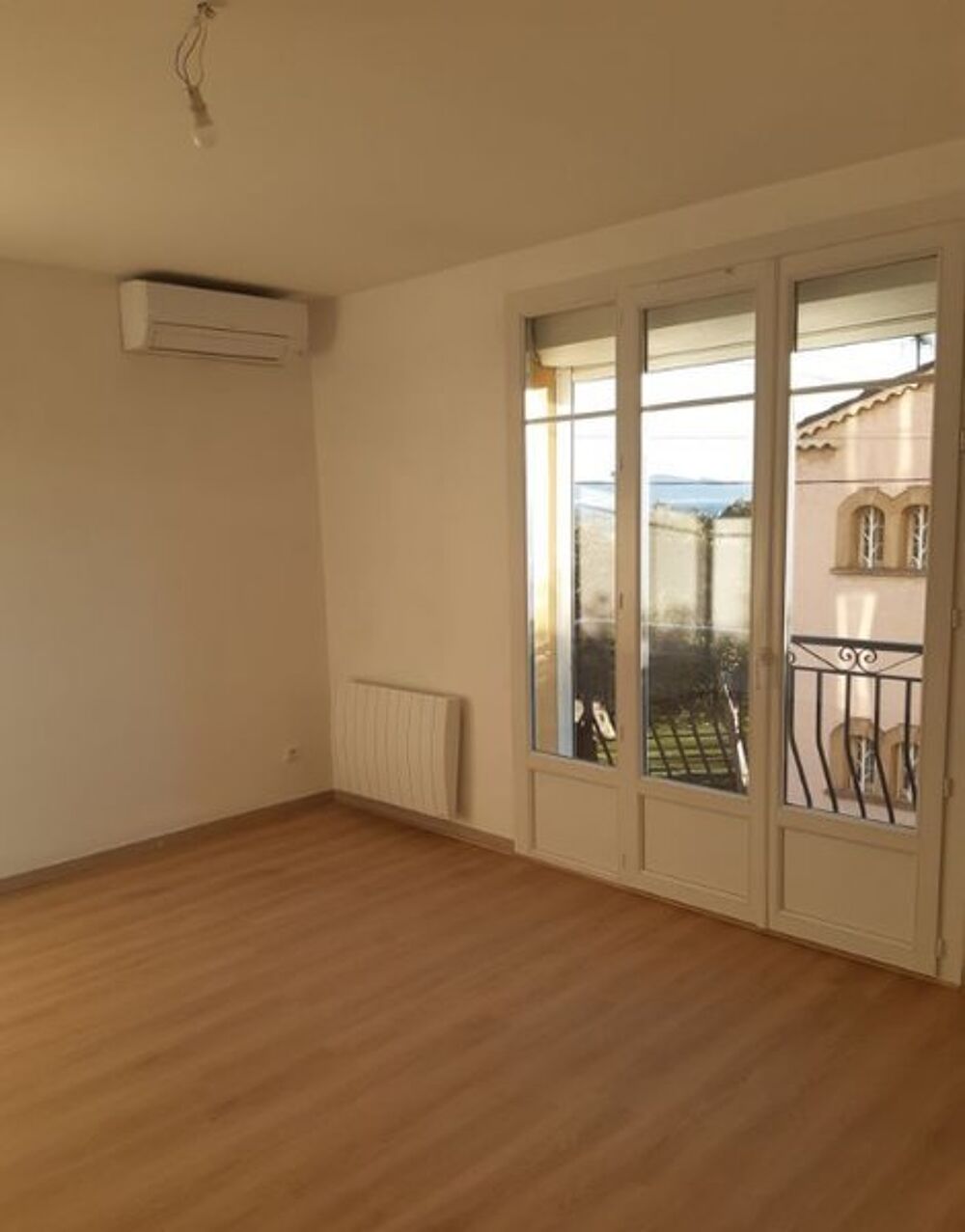 location Appartement - 3 pièce(s) - 76 m² Marseille 16