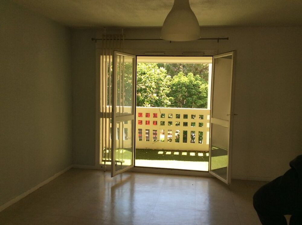 location Appartement - 4 pièce(s) - 87 m² Plan-de-Cuques (13380)