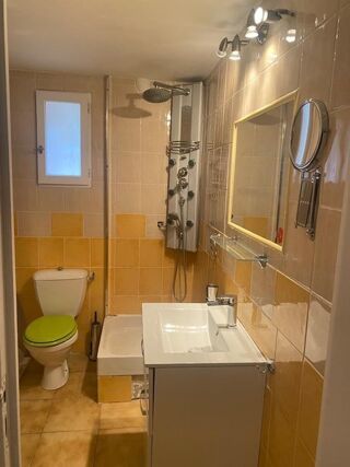  Appartement à louer 2 pièces 63 m²