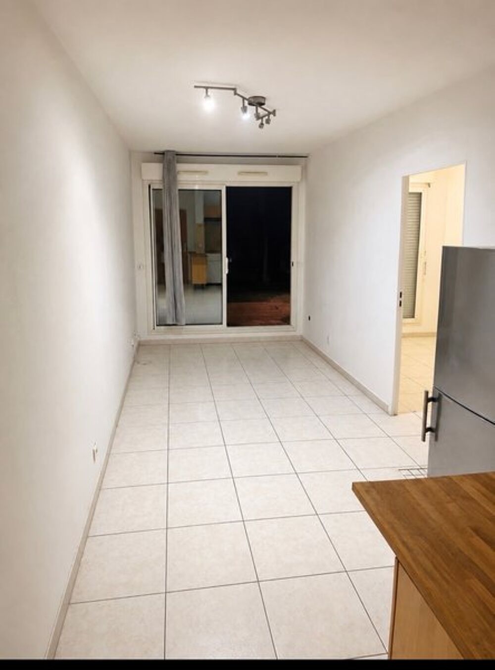 T2 - Rez-de-jardin DE 40M² - PERIER 13008 Situé d....