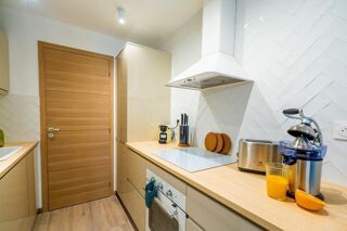  Appartement à louer 3 pièces 76 m²