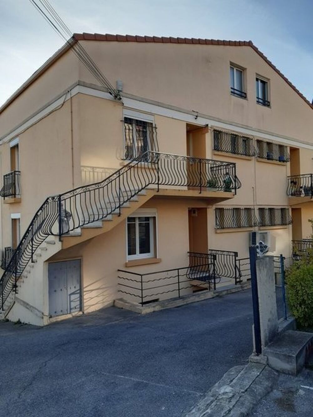 location Appartement - 3 pièce(s) - 76 m² Marseille 16