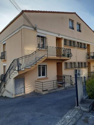  Appartement à louer 3 pièces 76 m²