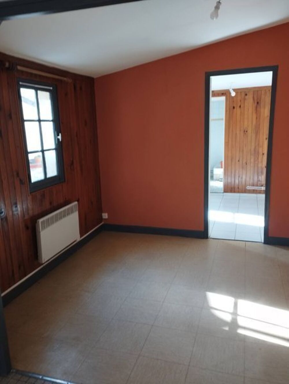 Appartement T2 situé dans le quartier Canet, 13014. ....