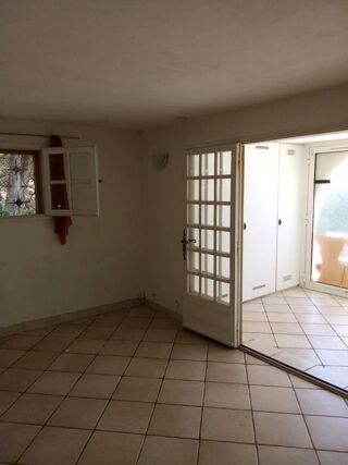  Appartement à louer 2 pièces 54 m²