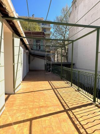  Appartement � louer 4 pi�ces 105 m�