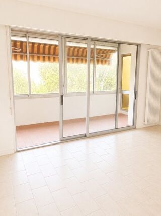  Appartement à louer 2 pièces 44 m²