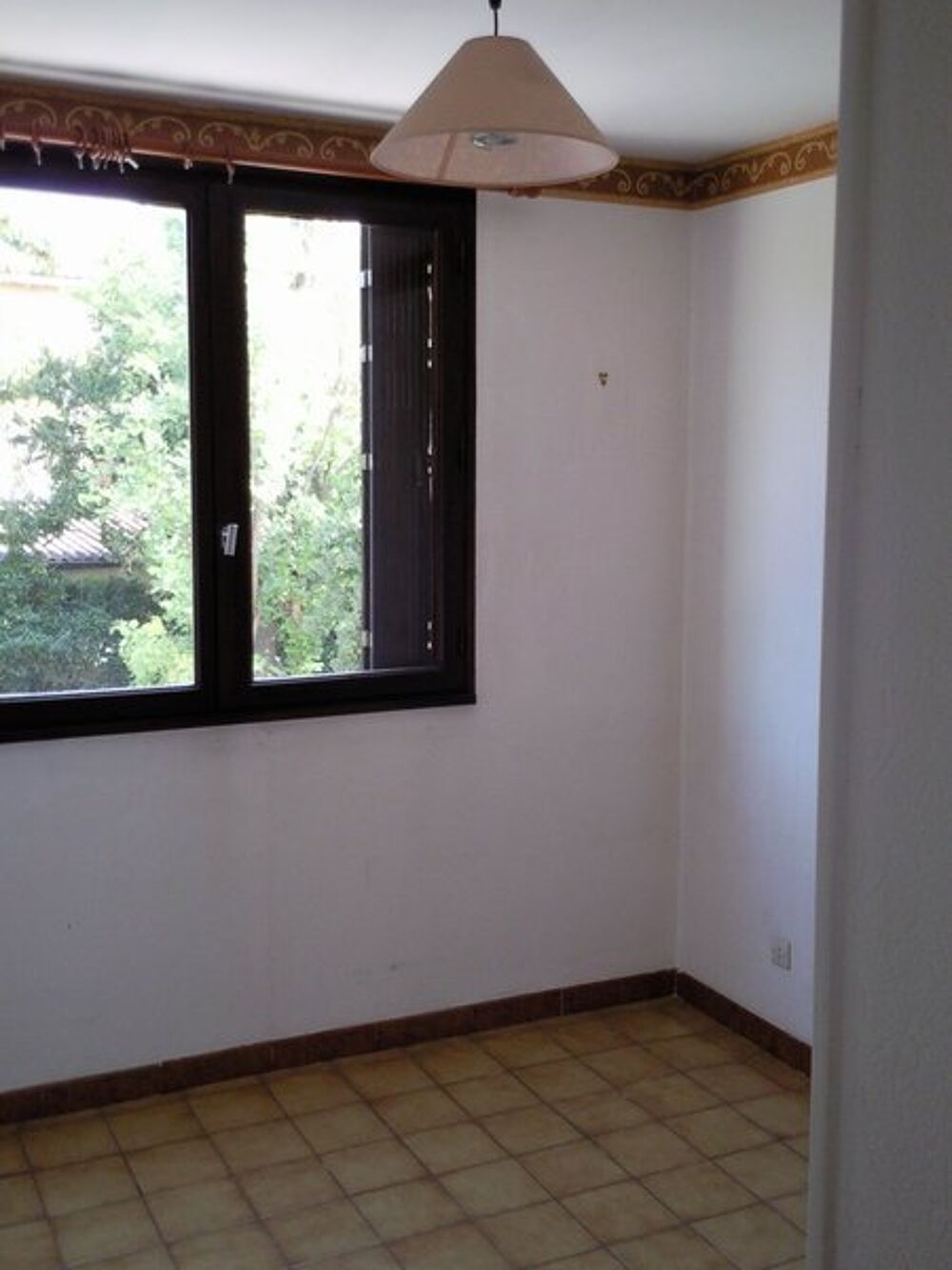 location Appartement - 3 pice(s) - 85 m Marseille 12